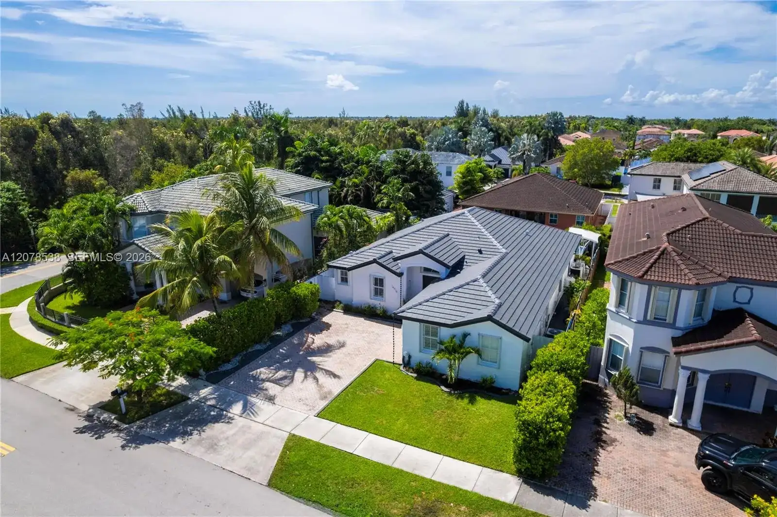 14918 SW 10th St, Miami FL 33194 photo 2