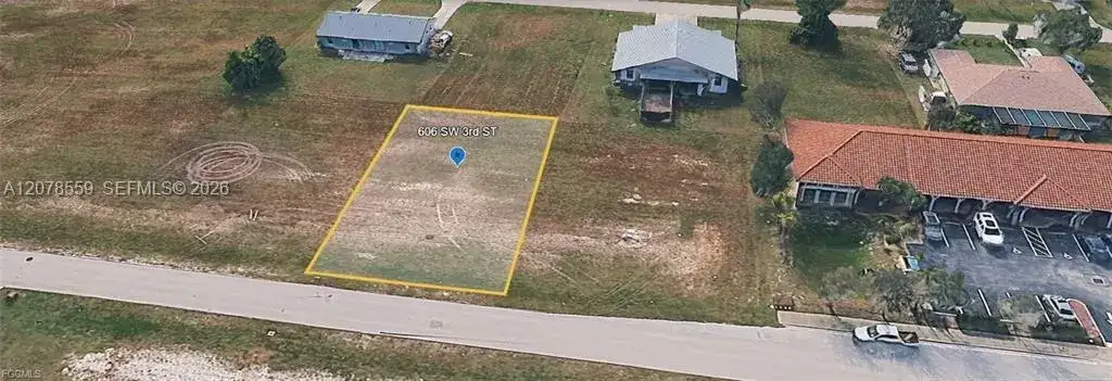 606 SW 3rd St, Cape Coral FL 33991 photo 2