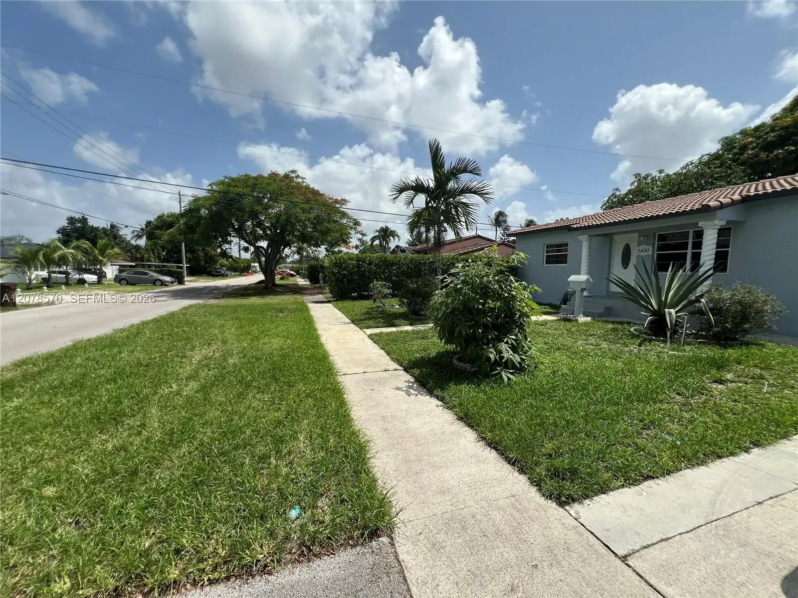 5490 W 2nd Ave, Hialeah FL 33012 photo 3