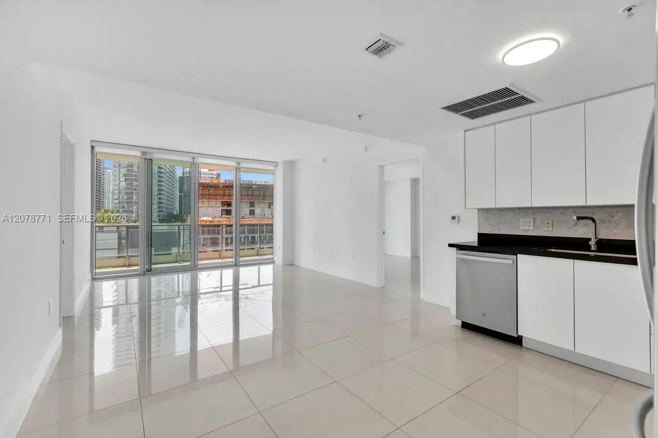 92 SW 3rd St # 1403, Miami FL 33130 photo 4