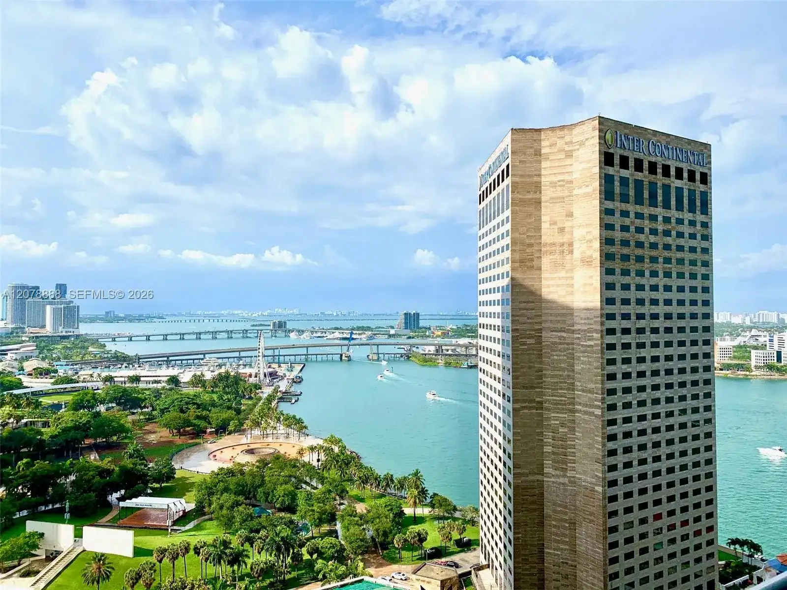 325 S Biscayne Blvd # 2714, Miami FL 33131 photo 2