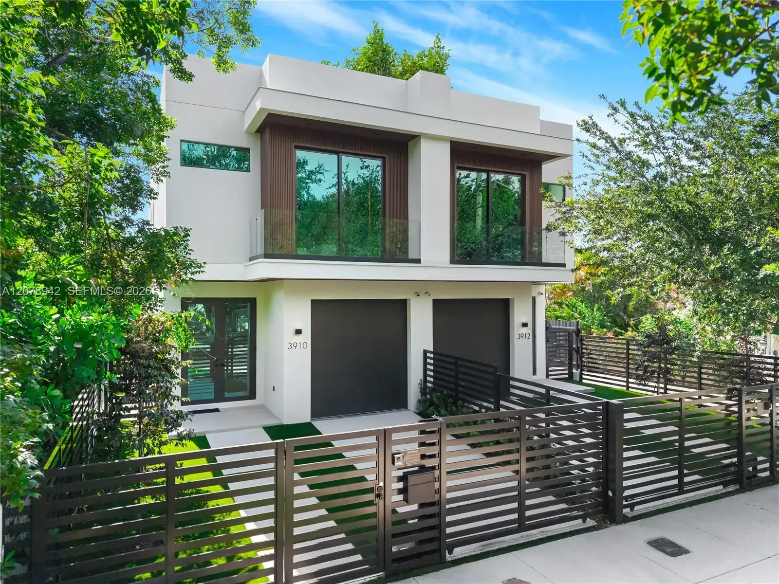 3910 NW 3rd Ave, Miami FL 33127 photo 2