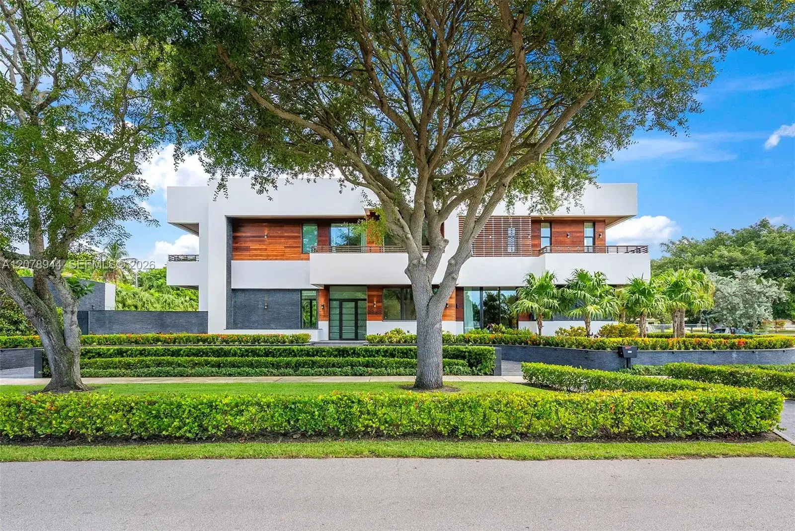 9860 NE 5th Ave Rd, Miami Shores FL 33138 photo 3