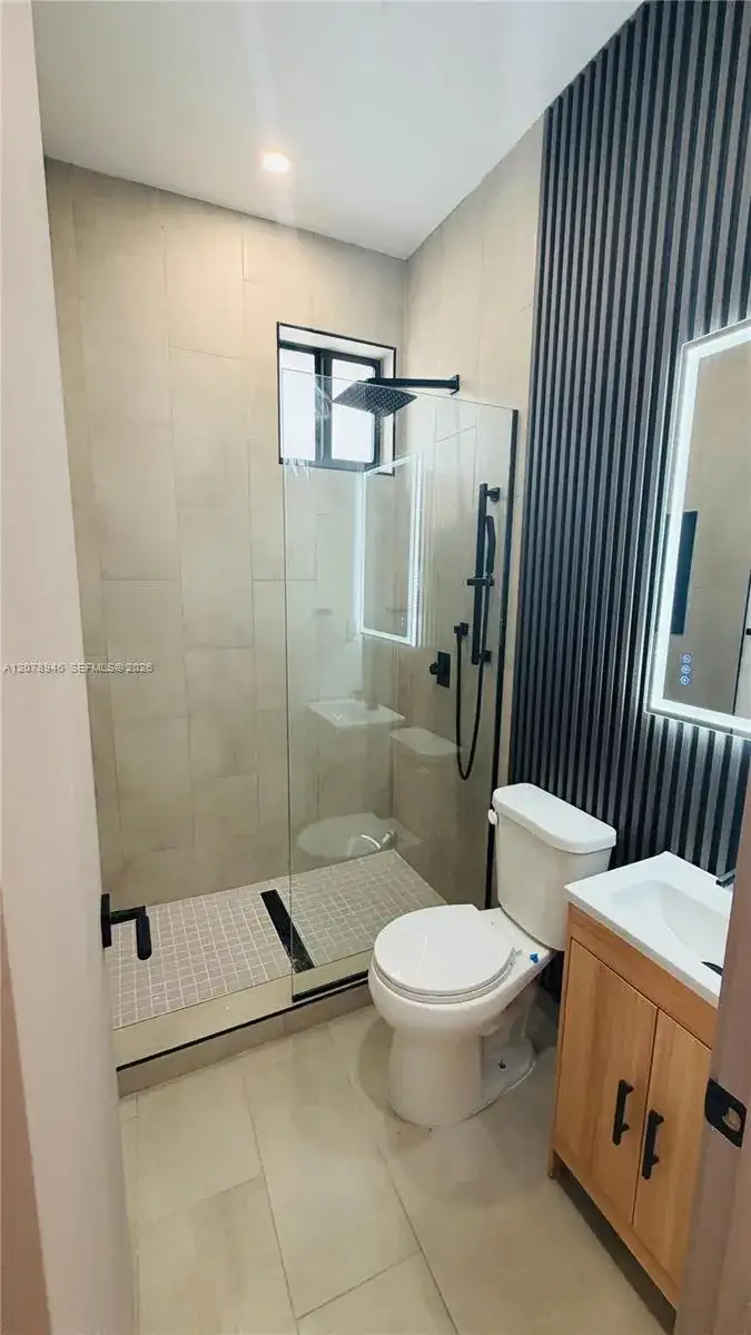 768 NW 2nd St # 3, Miami FL 33128 photo 5