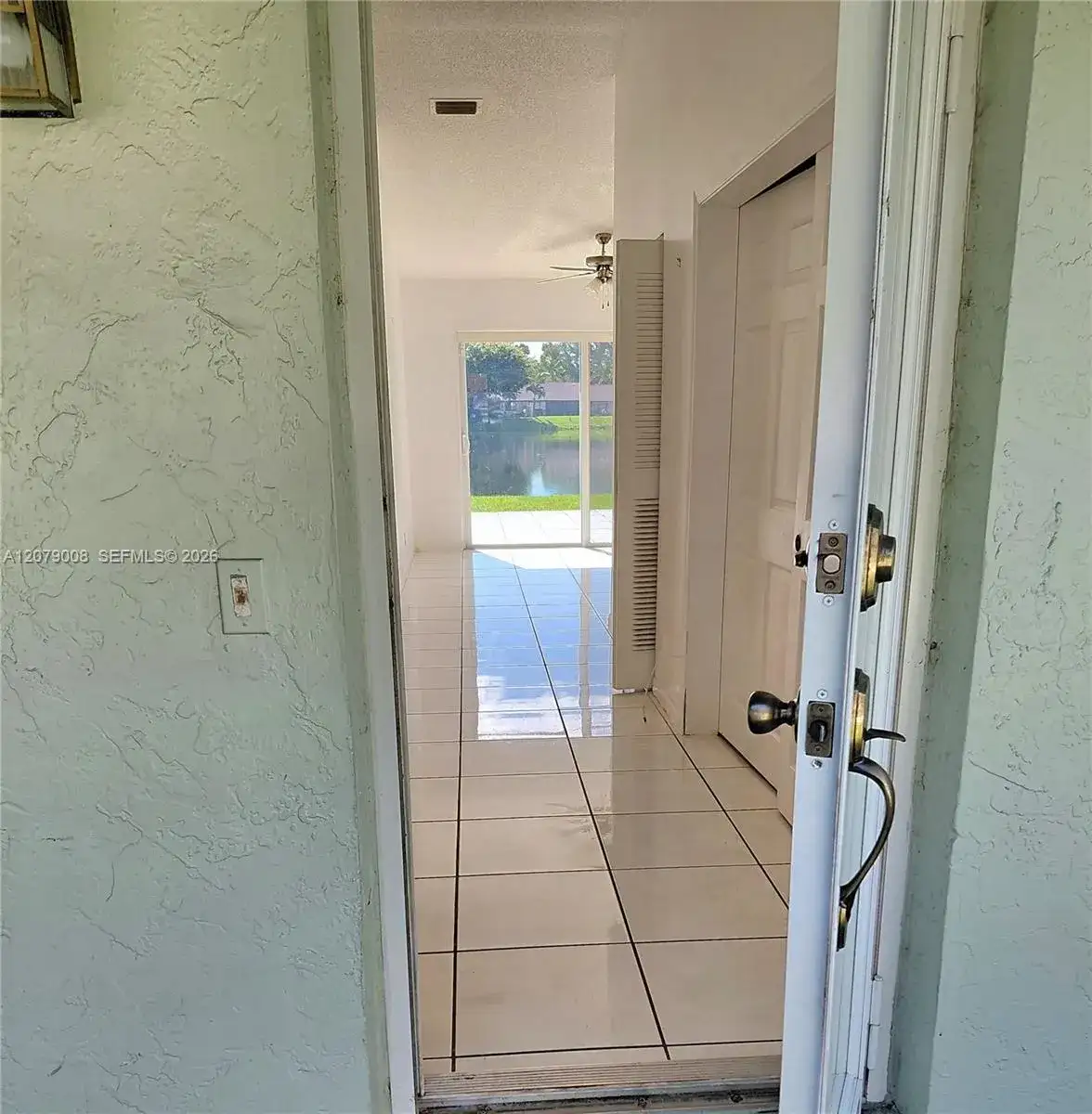 16 Camden Ln, Boynton Beach FL 33426 photo 4