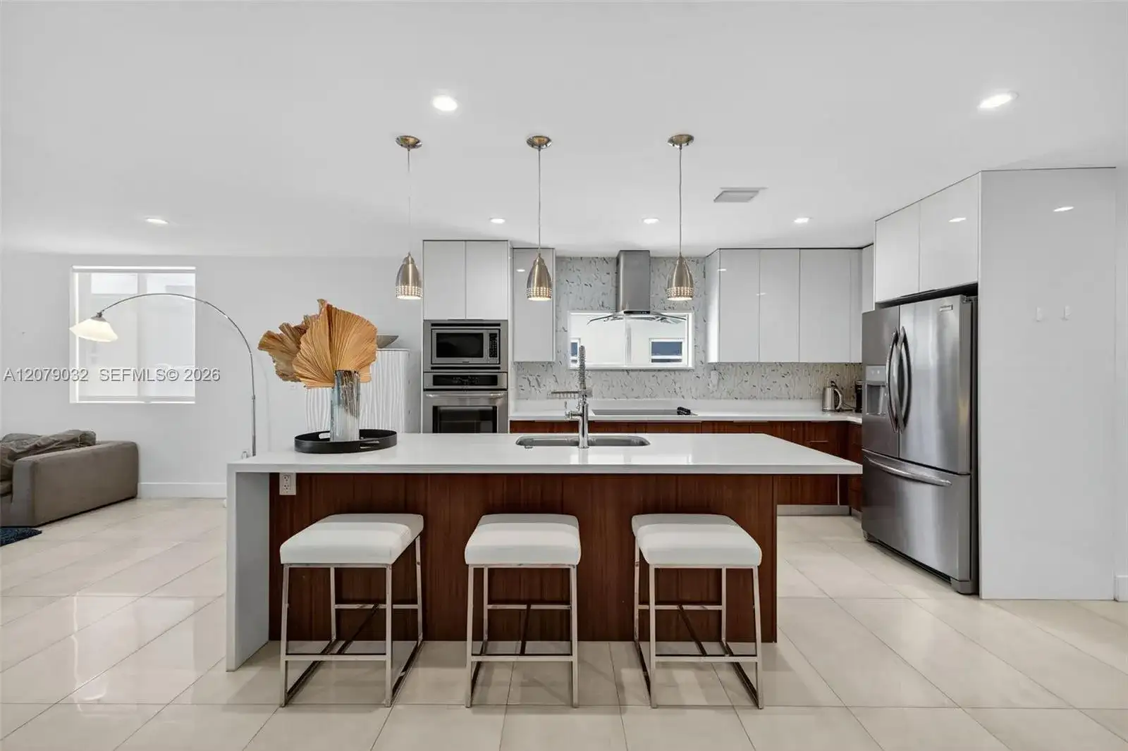 904 NE 15th Ave, Fort Lauderdale FL 33304 photo 3