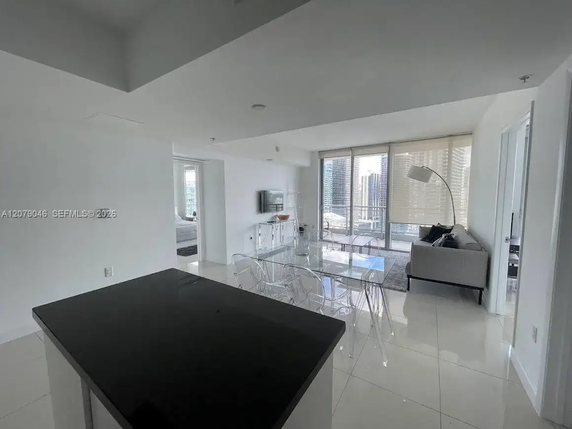 92 SW 3rd St # 3504, Miami FL 33130 photo 4