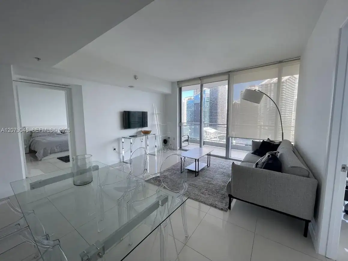 92 SW 3rd St # 3504, Miami FL 33130 photo 5
