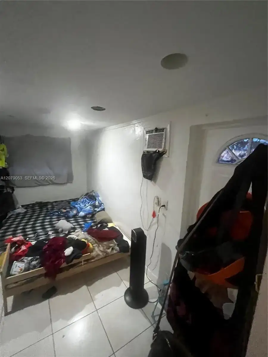 6125 Dawson St, Hollywood FL 33023 photo 5