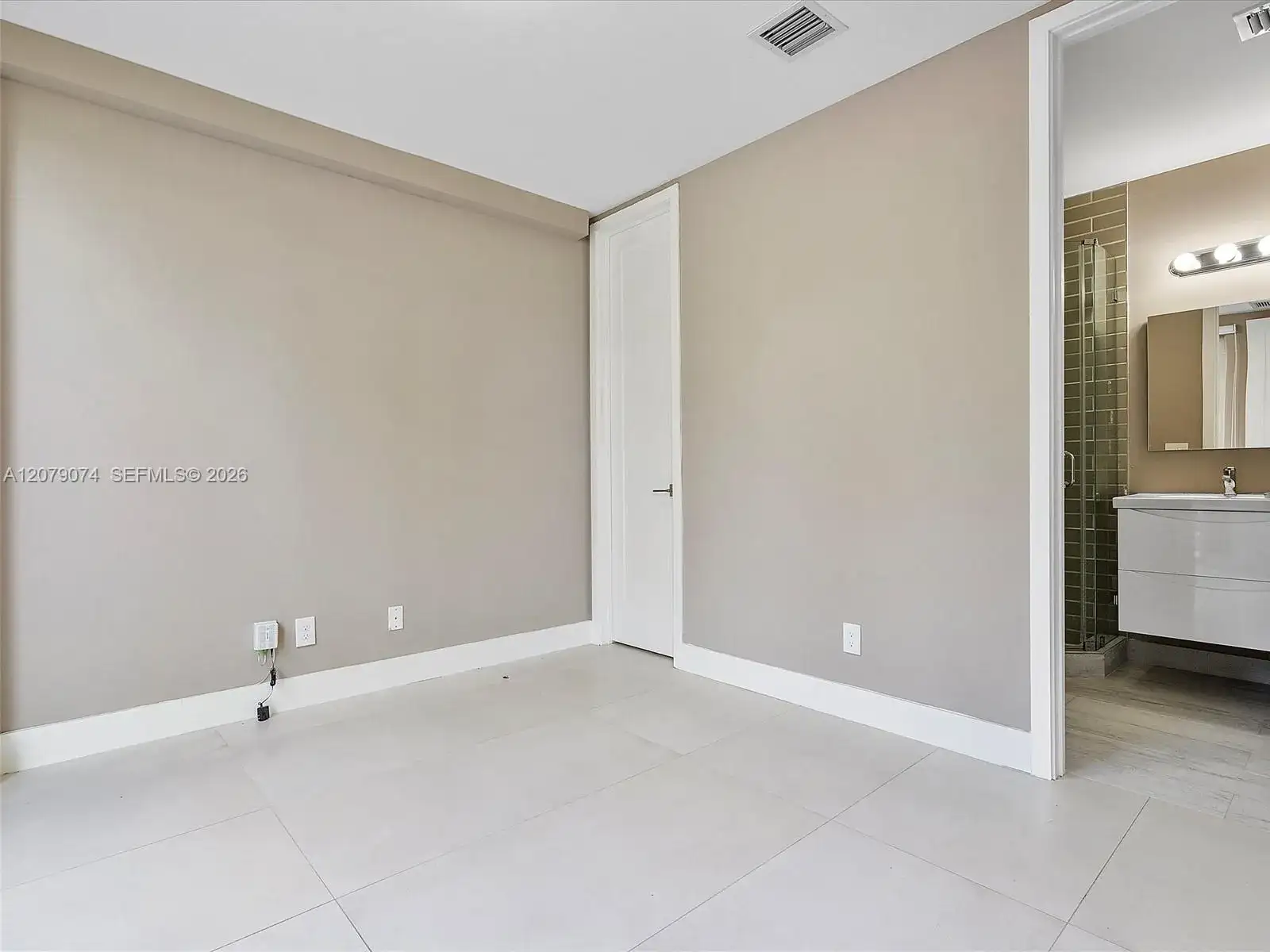 626 NE 12th Ave # 626, Fort Lauderdale FL 33304 photo 2