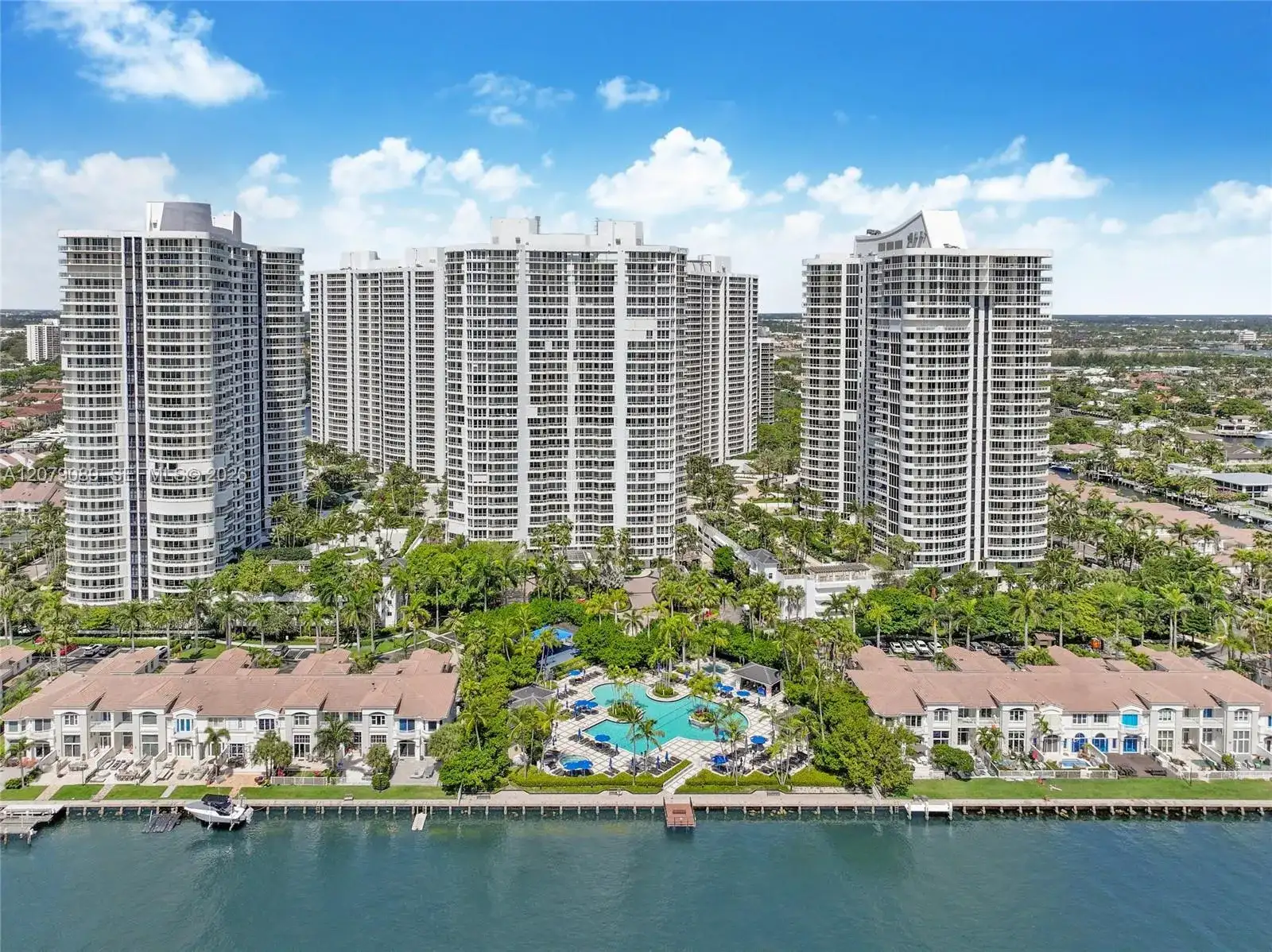 21150 Point Pl # 3004, Aventura FL 33180 photo 2
