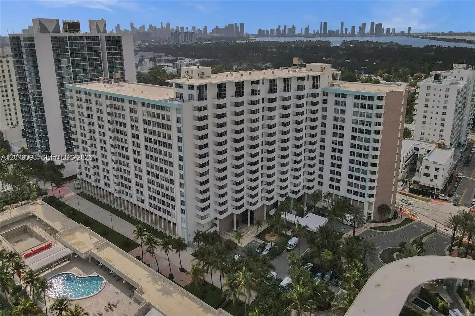 2899 Collins Ave # 544, Miami Beach FL 33140 photo 2
