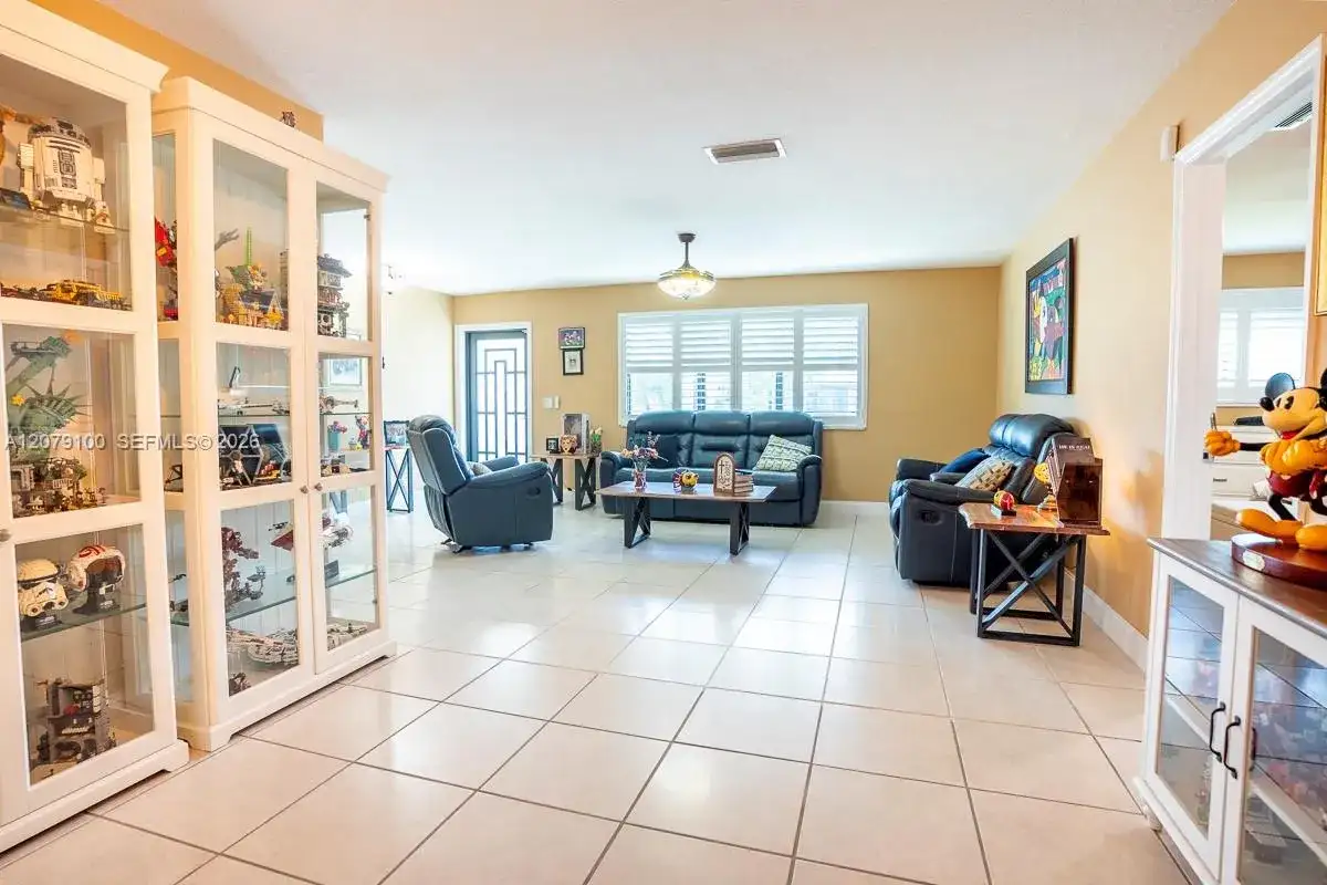 4301 Adams St, Hollywood FL 33021 photo 5