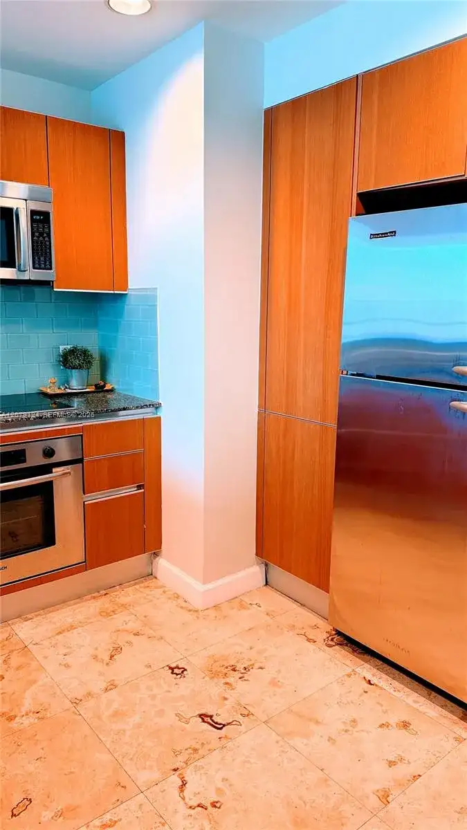 1060 Brickell Ave # 2709, Miami FL 33131 photo 4