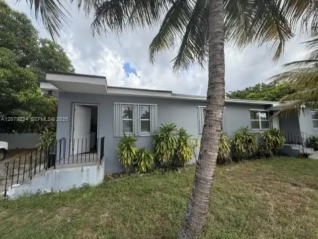 805 NE 134th St # B, North Miami FL 33161 photo 4
