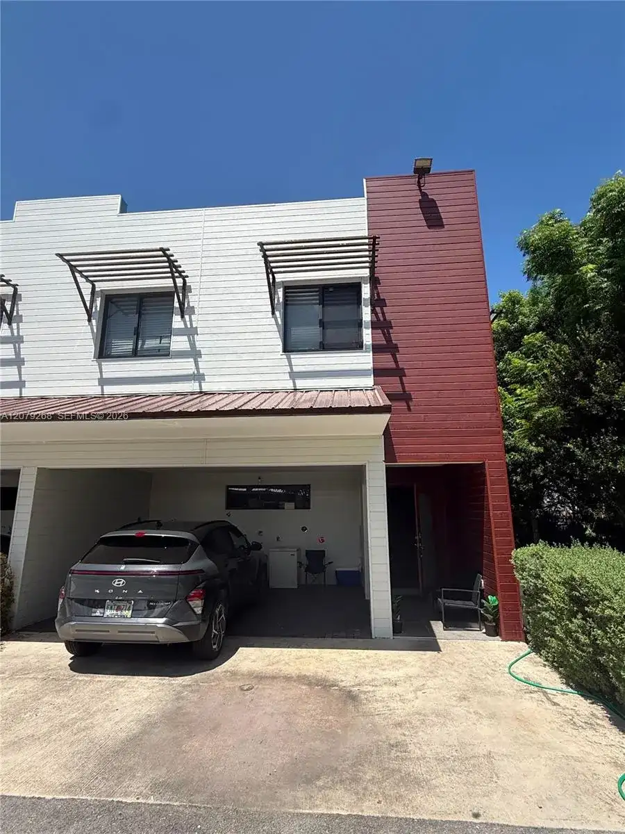 916 NW 8th St # 6, Florida City FL 33034 photo 3