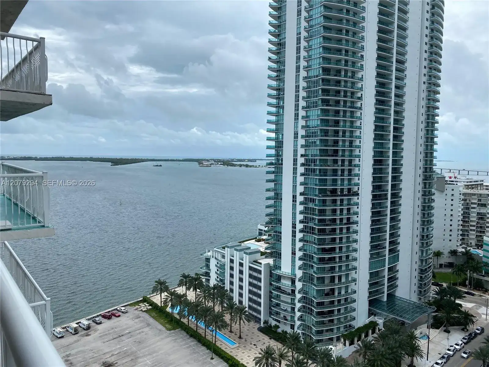 1200 Brickell Bay Dr # 2303, Miami FL 33131 photo 4