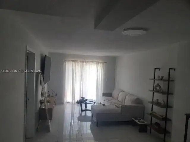 677 SW 9th Ave # 405, Miami FL 33130 photo 2
