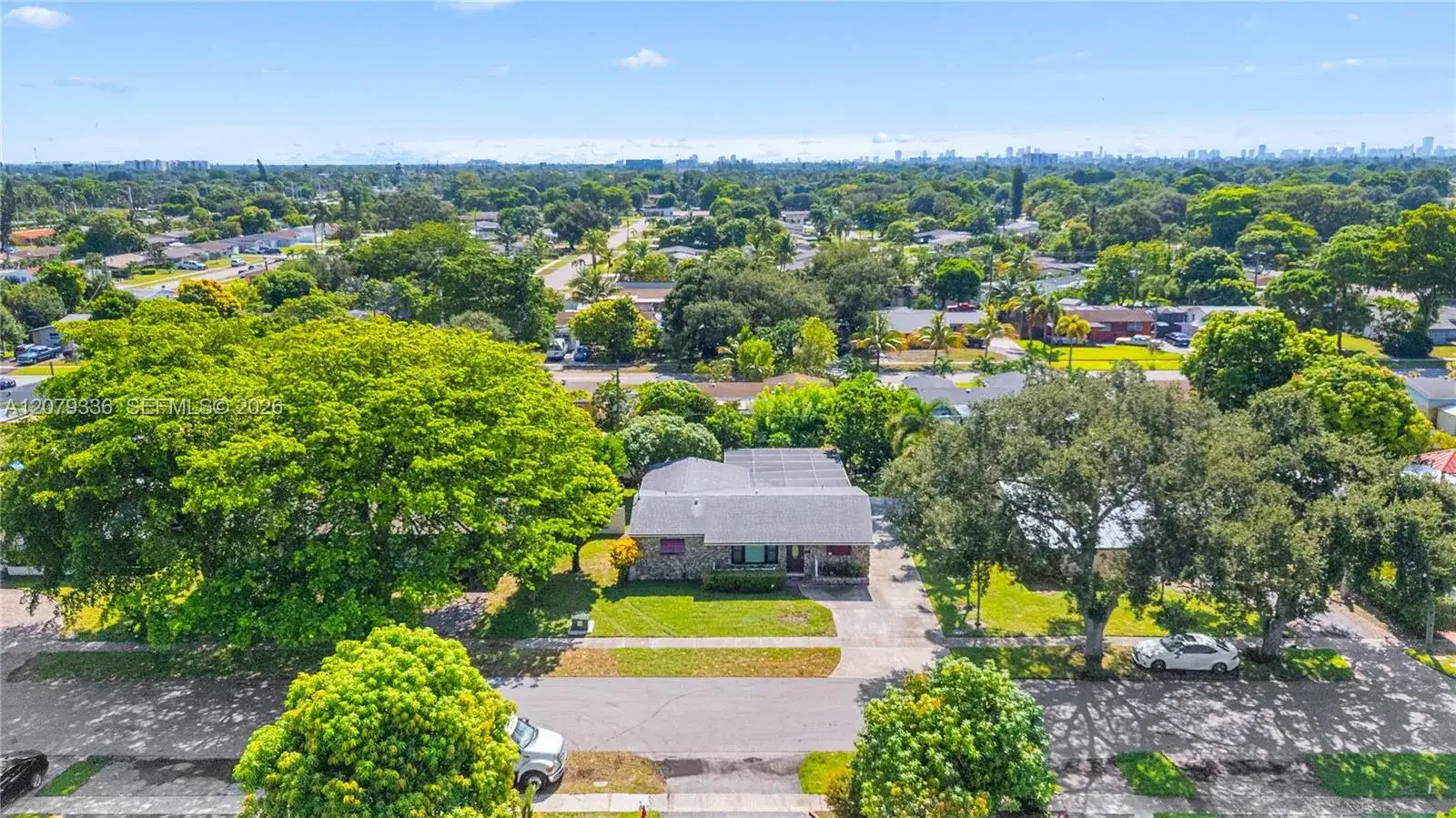 311 SW 70th Ter, Pembroke Pines FL 33023 photo 5