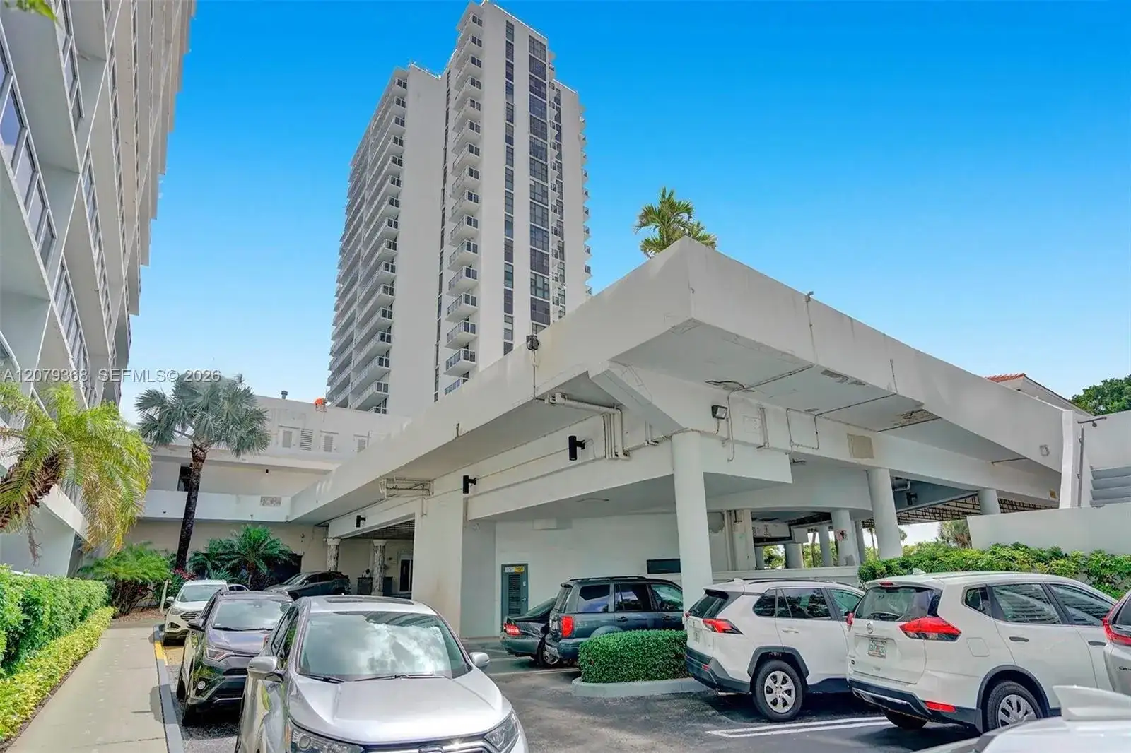 20515 E Country Club Dr # 346, Aventura FL 33180 photo 3