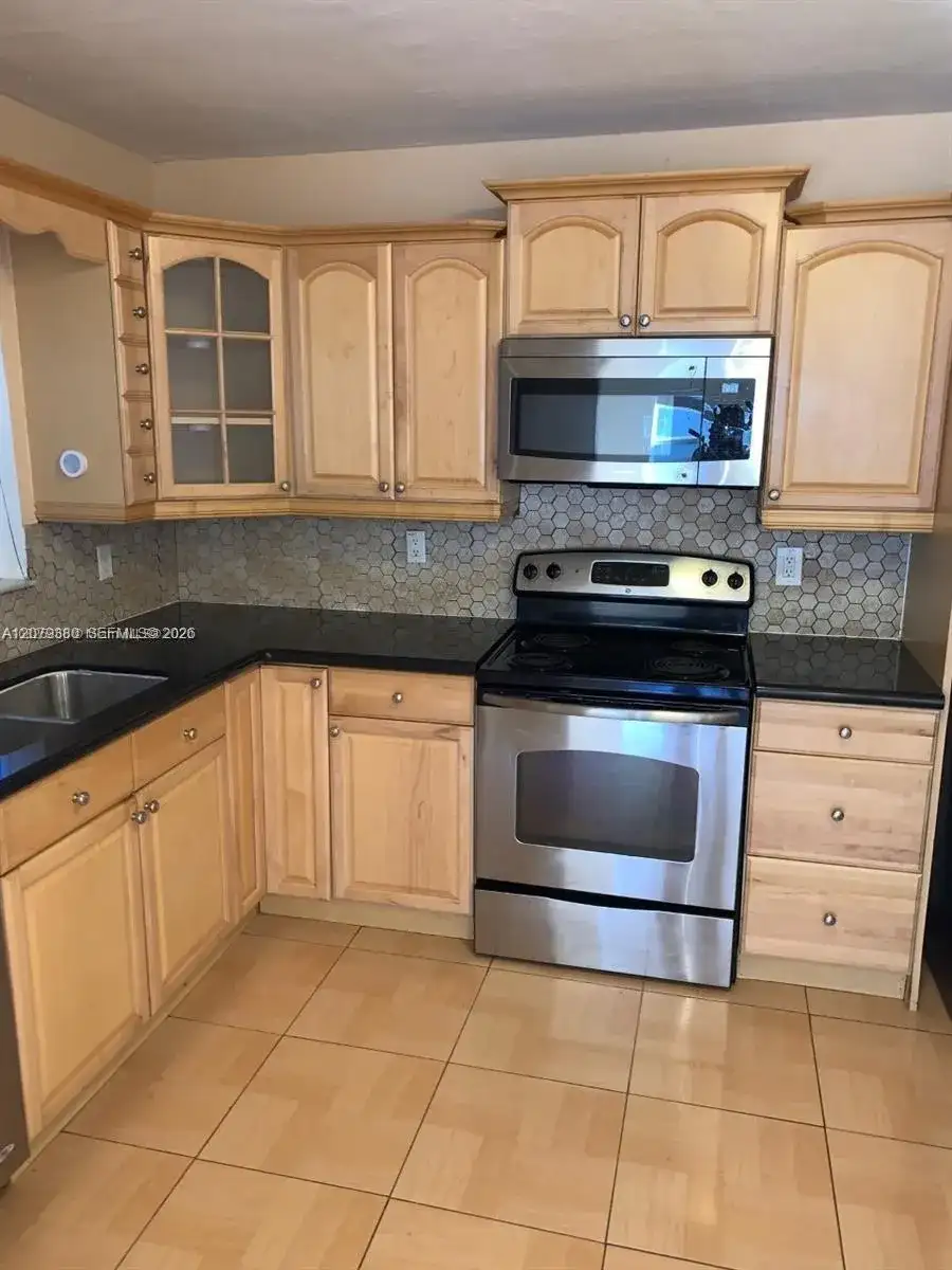 4524 SW 54th St, Dania Beach FL 33314 photo 2
