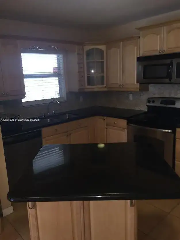 4524 SW 54th St, Dania Beach FL 33314 photo 4