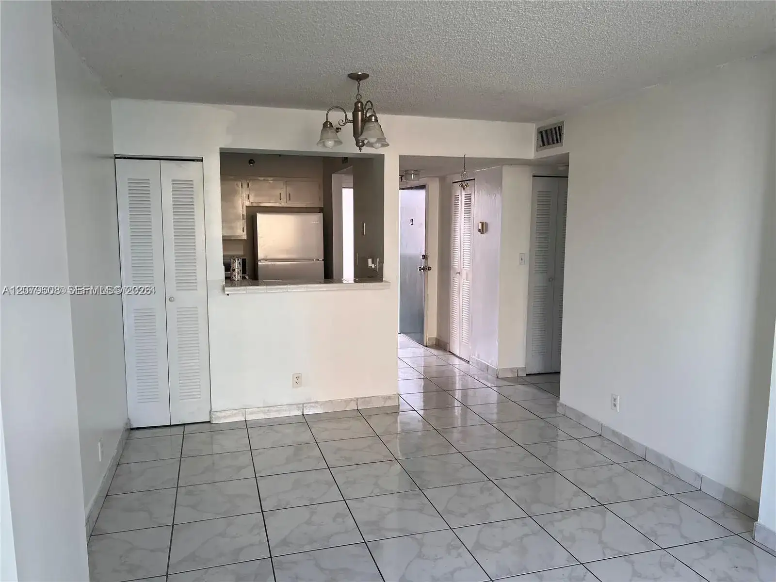 546 SW 1st St # 611, Miami FL 33130 photo 5