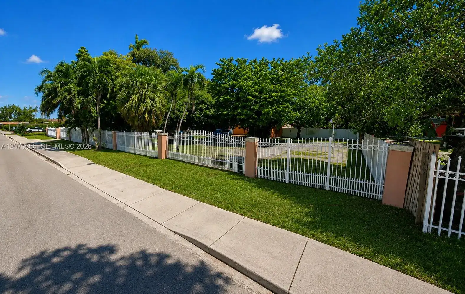 13265 Alexandria Dr, Opa-Locka FL 33054 photo 2