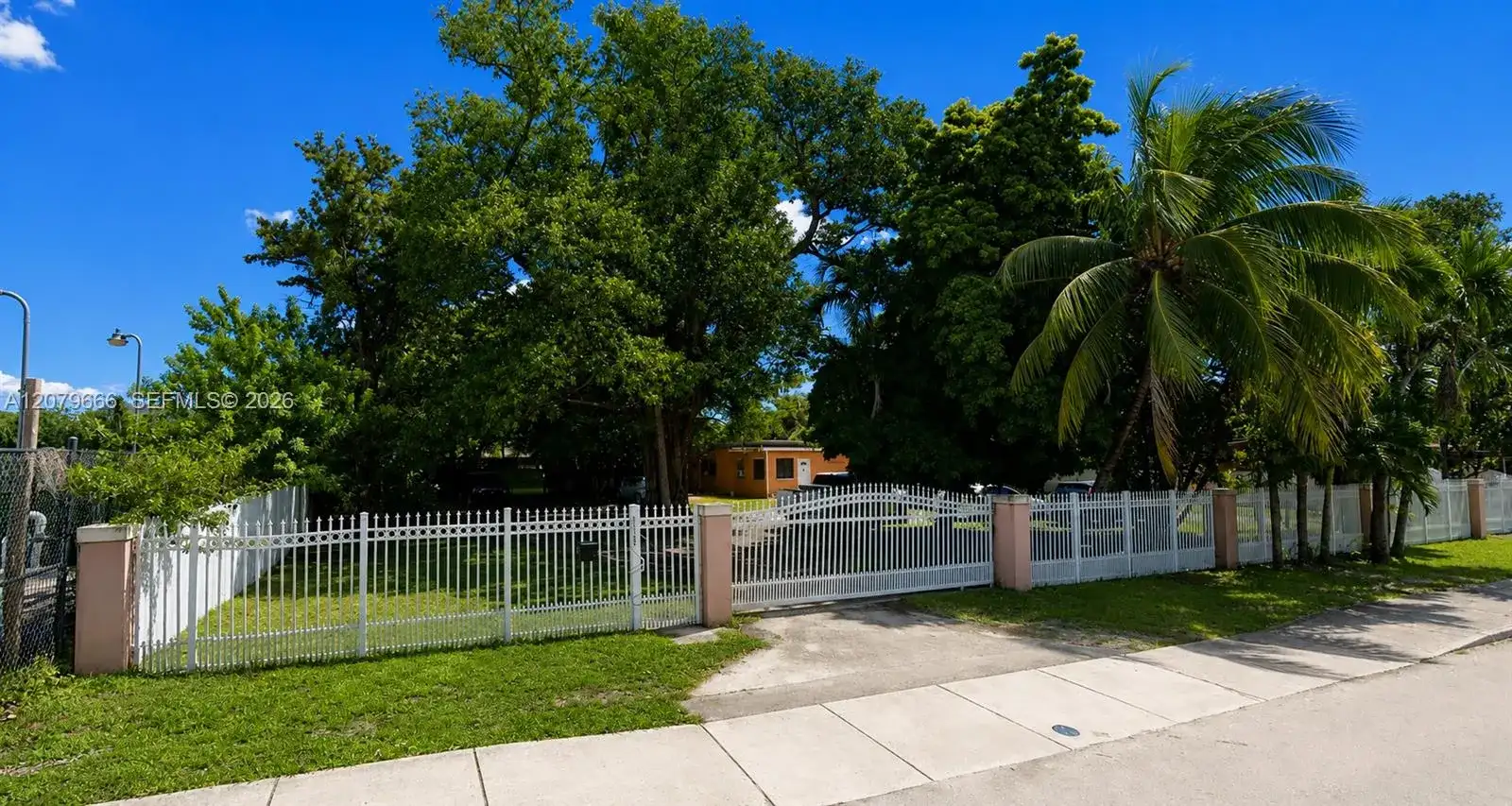 13265 Alexandria Dr, Opa-Locka FL 33054 photo 3