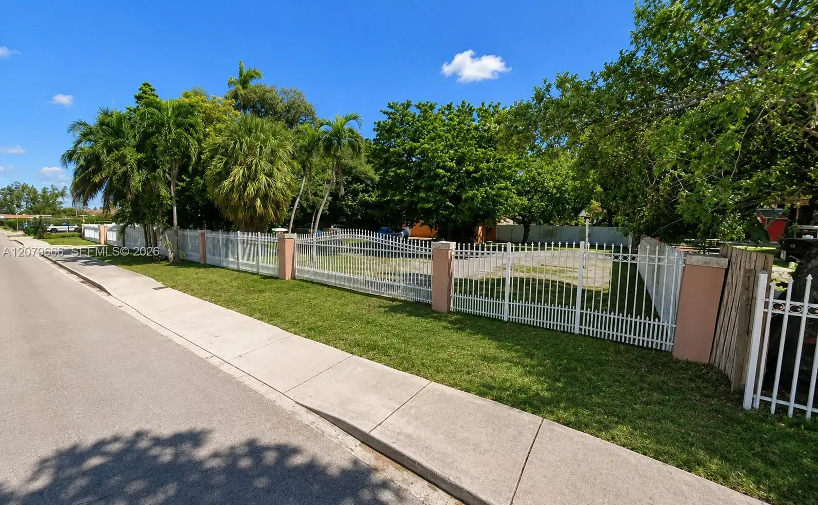 13265 Alexandria Dr, Opa-Locka FL 33054 photo 4