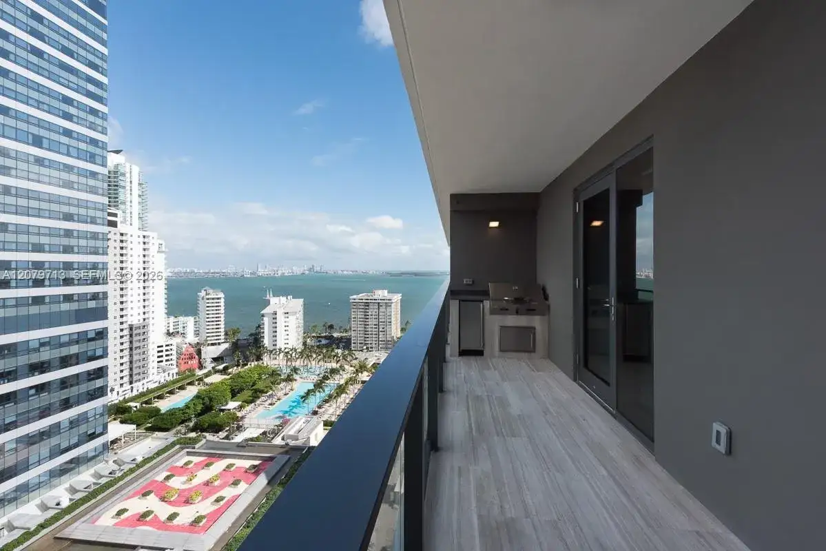 1451 Brickell Ave # 2206, Miami FL 33131 photo 3