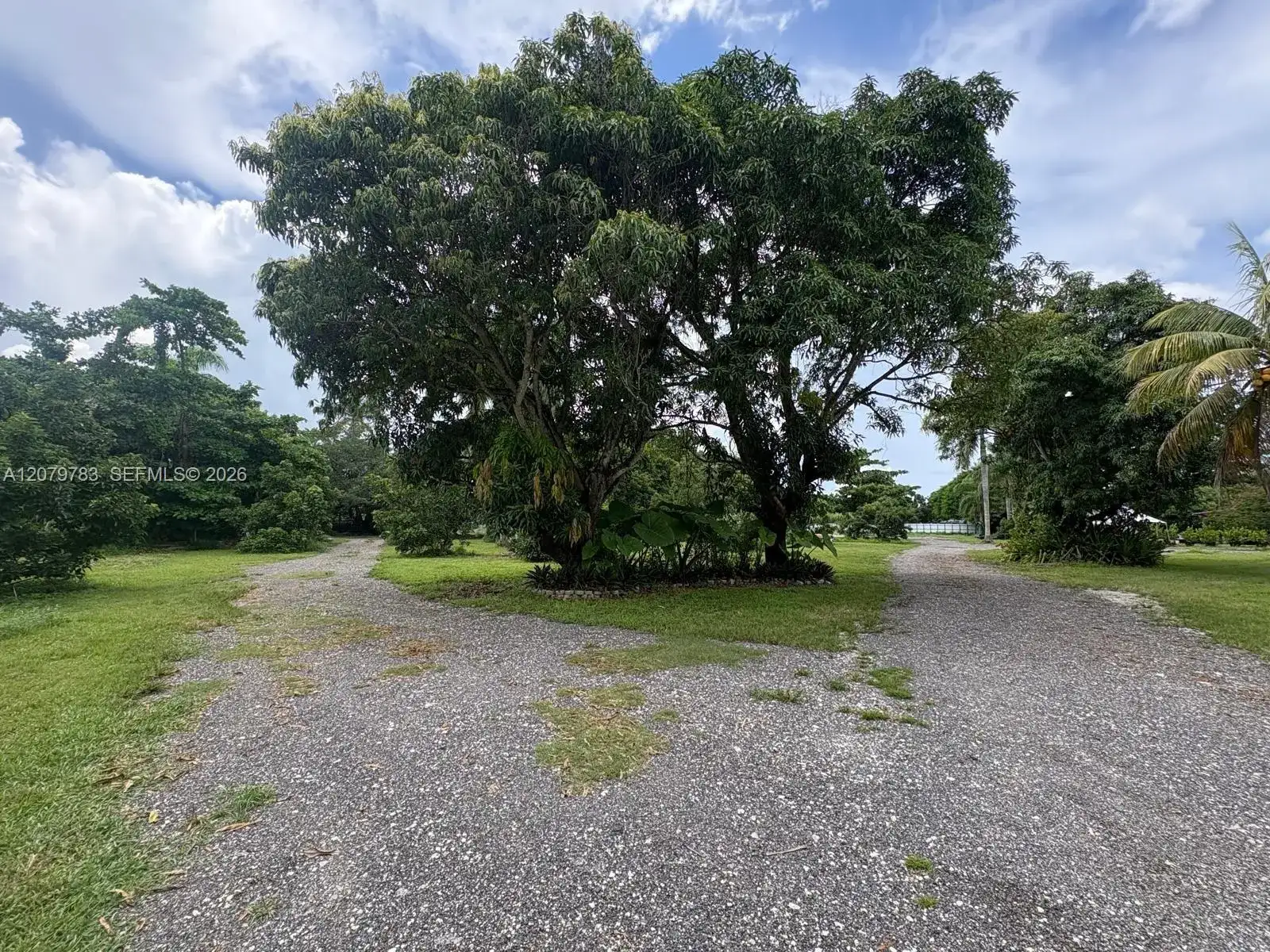 17725 SW 218th St, Miami FL 33170 photo 2