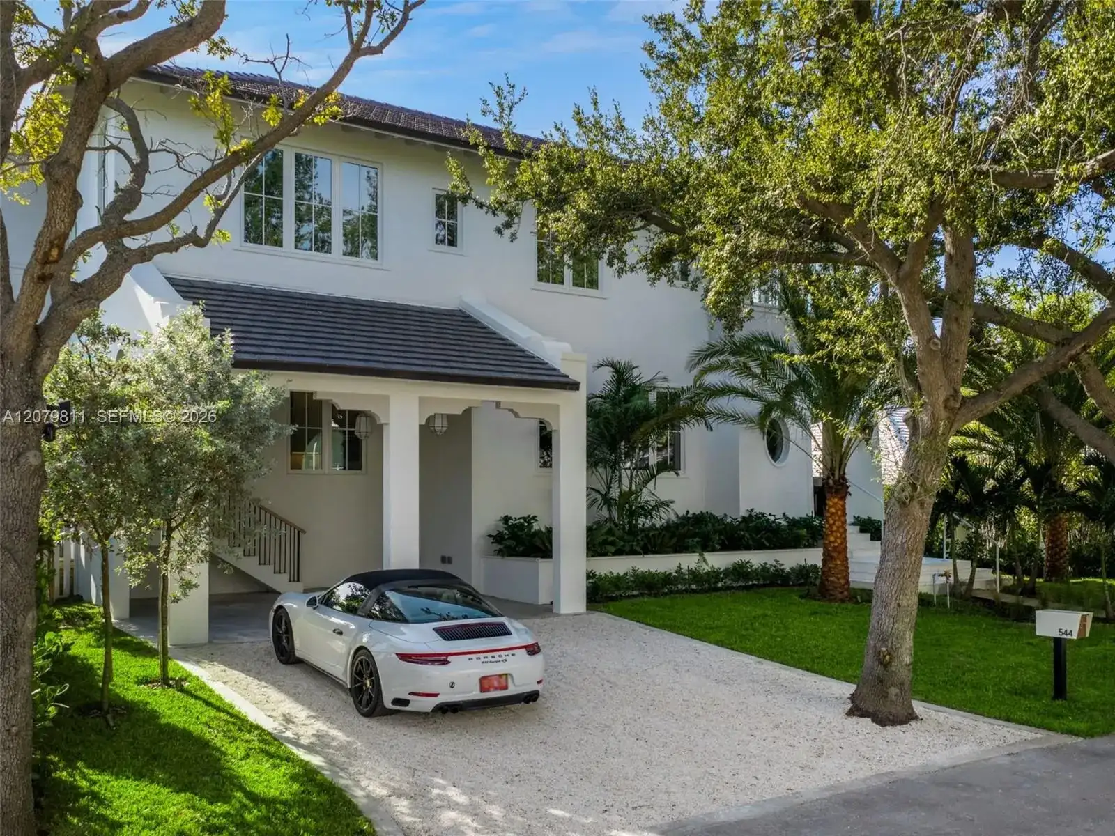 544 Warren Ln, Key Biscayne FL 33149 photo 2