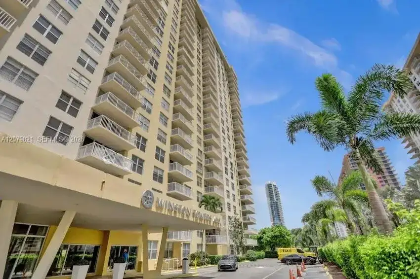 231 174th St # 1215, Sunny Isles Beach FL 33160 photo 2