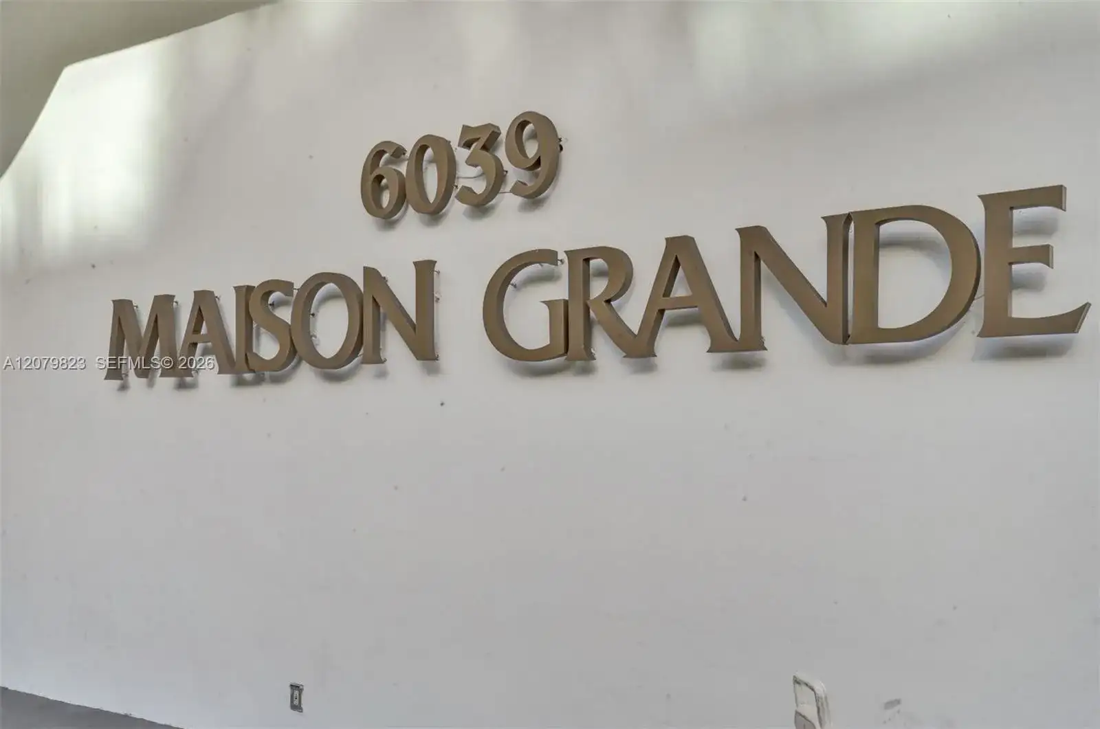 6039 Collins Ave # 534, Miami Beach FL 33140 photo 3