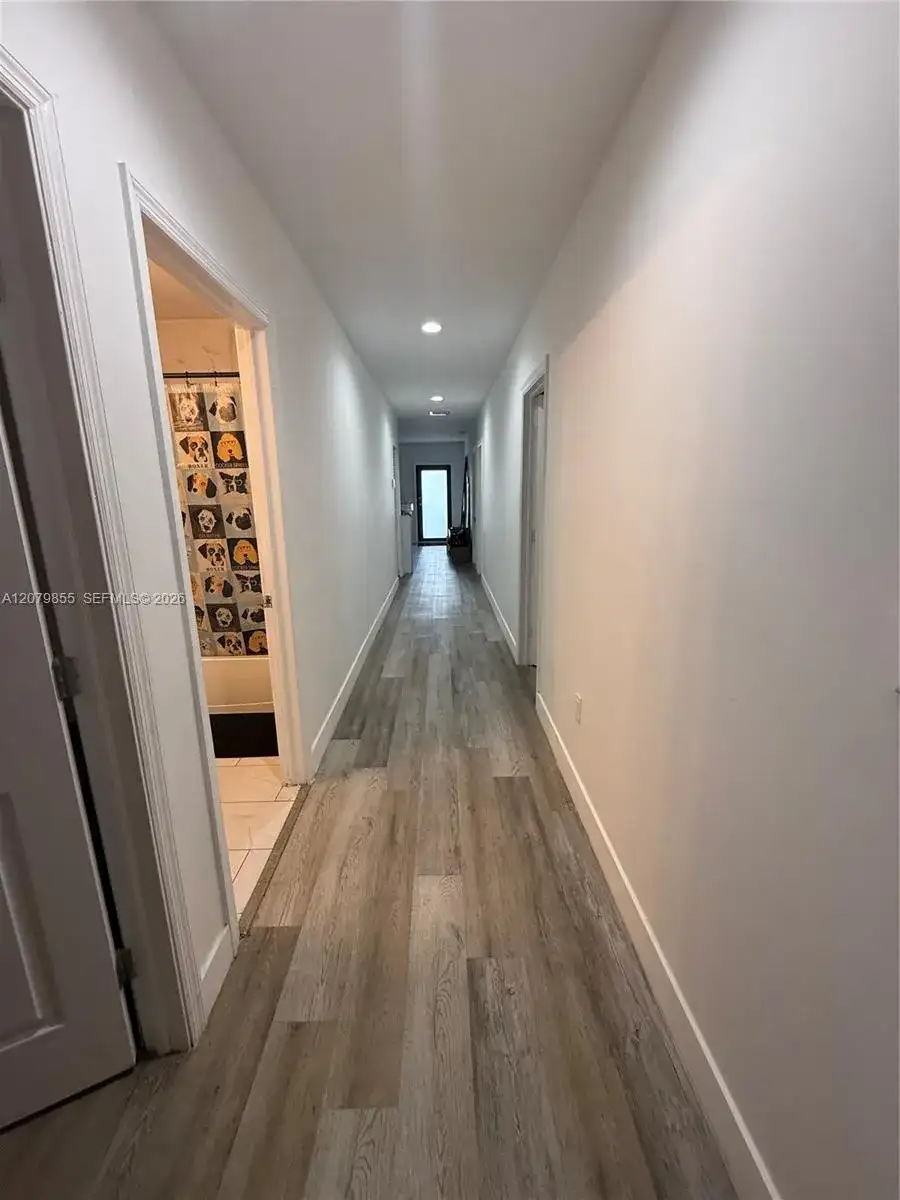 529 NW 16th Ave, Fort Lauderdale FL 33311 photo 4