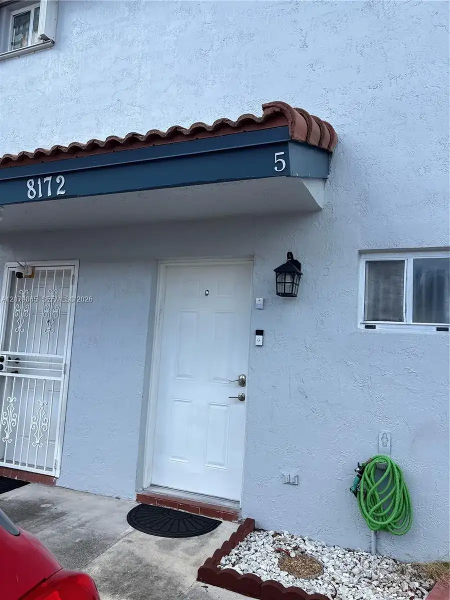 8172 NW 10th St # 5, Miami FL 33126 photo 2