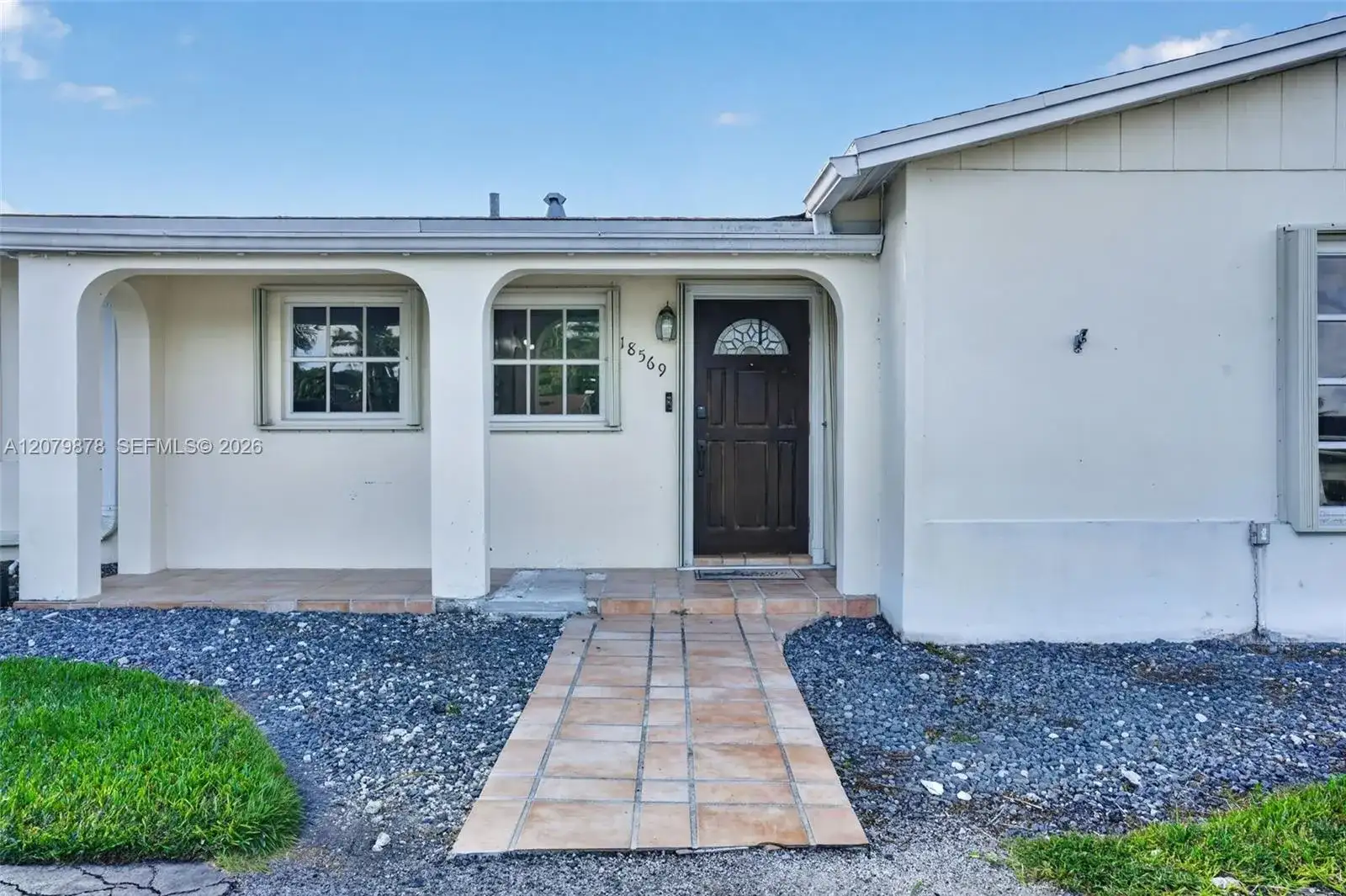 18569 SW 89th Pl, Cutler Bay FL 33157 photo 3