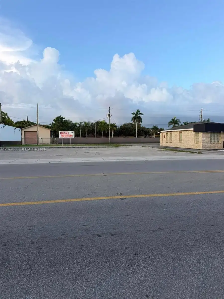 54 NW 8th St, Homestead FL 33030 photo 3