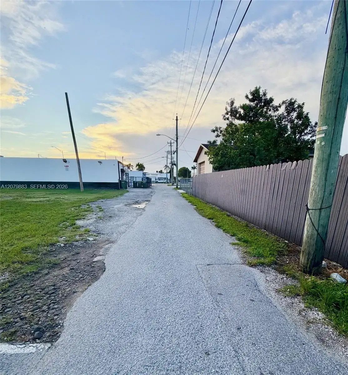 54 NW 8th St, Homestead FL 33030 photo 5
