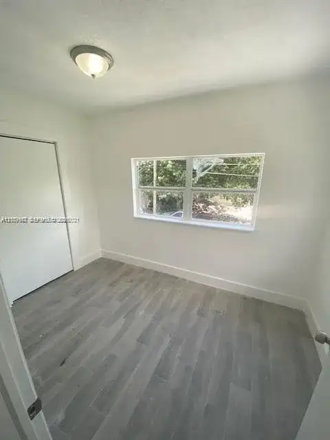 27 NE 60th Ter, Miami FL 33137 photo 4