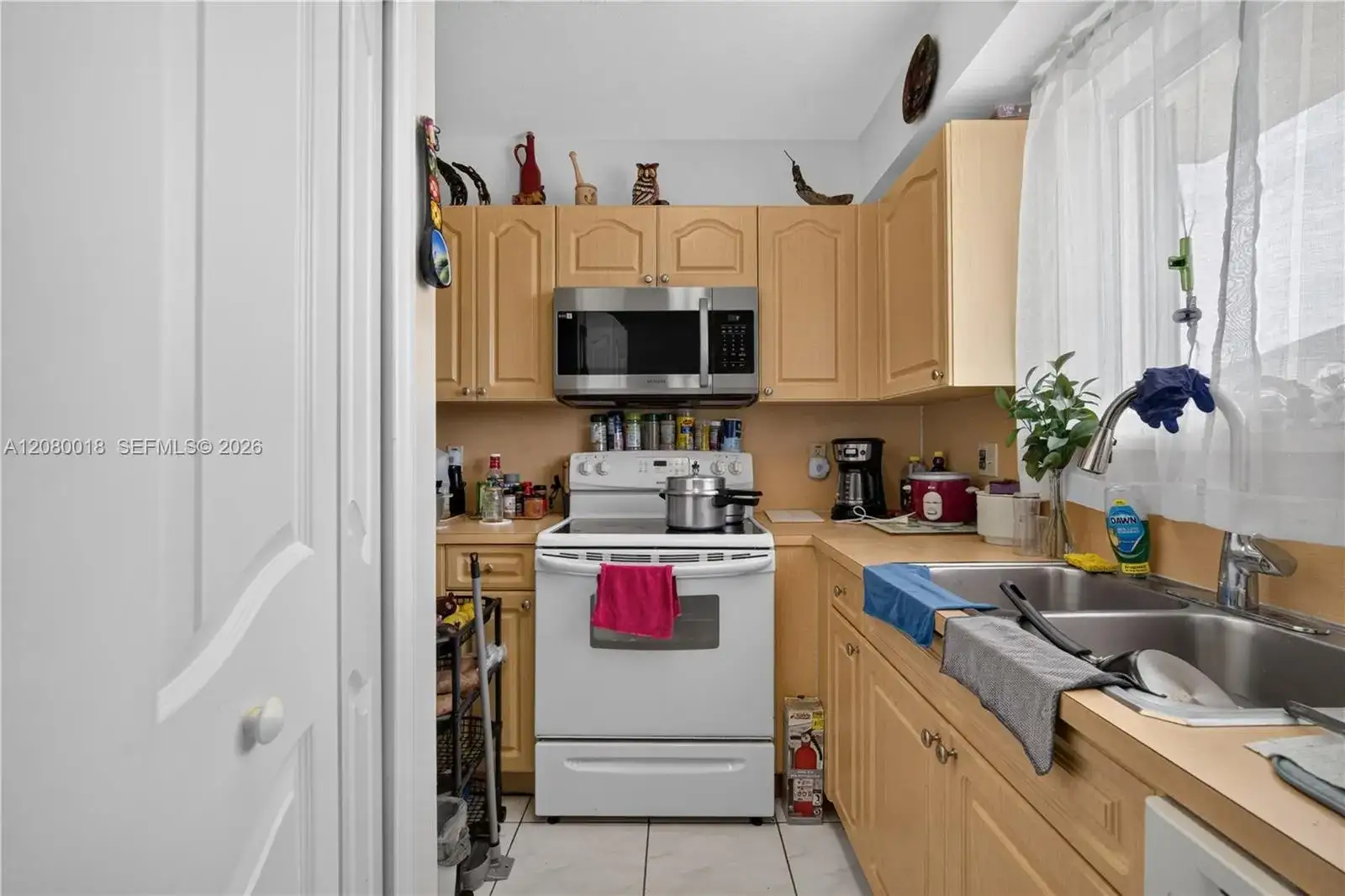 8351 NW 99th St # 5, Hialeah Gardens FL 33016 photo 3