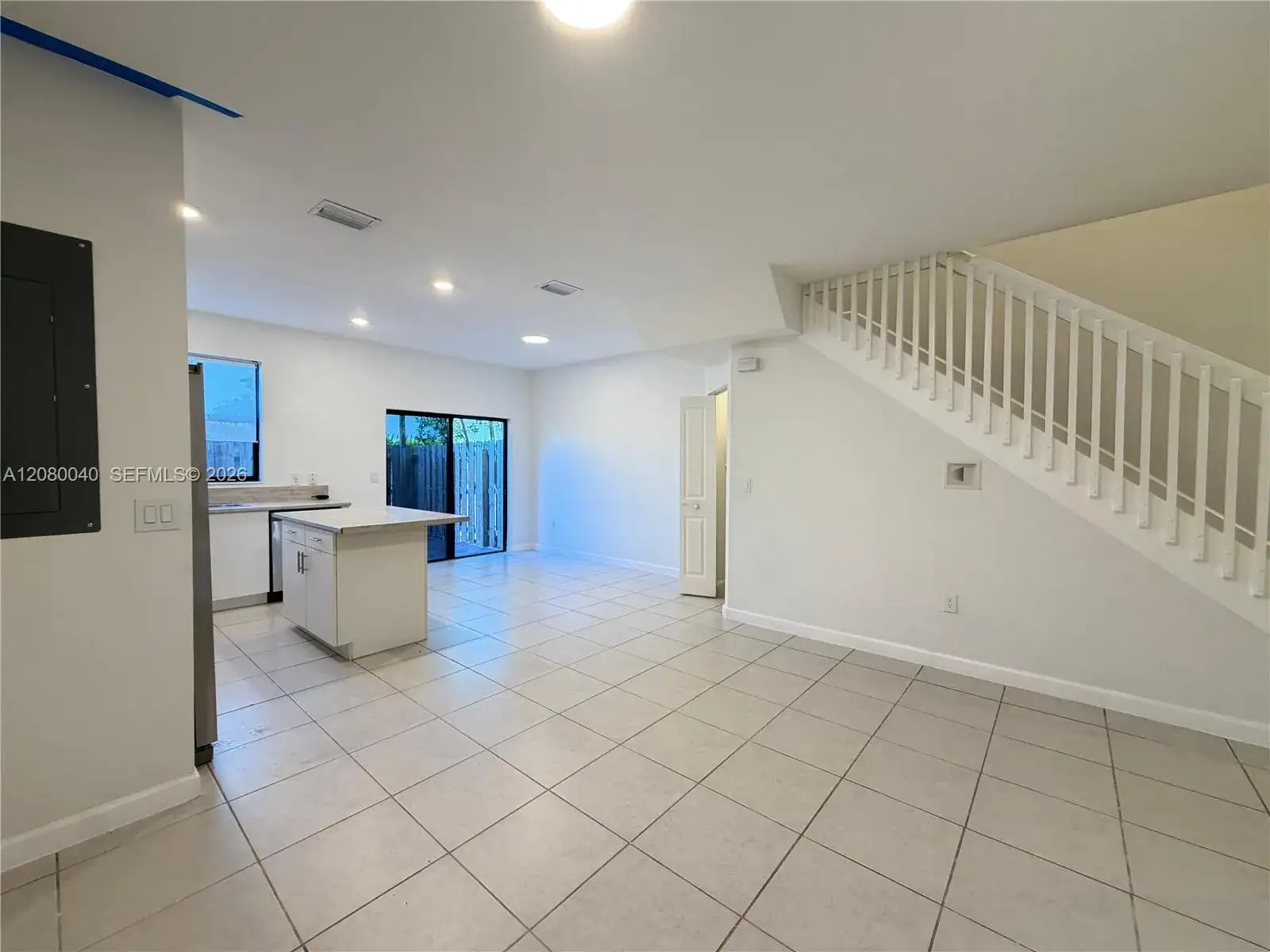 883 NE 211th St # 883, Miami FL 33179 photo 4