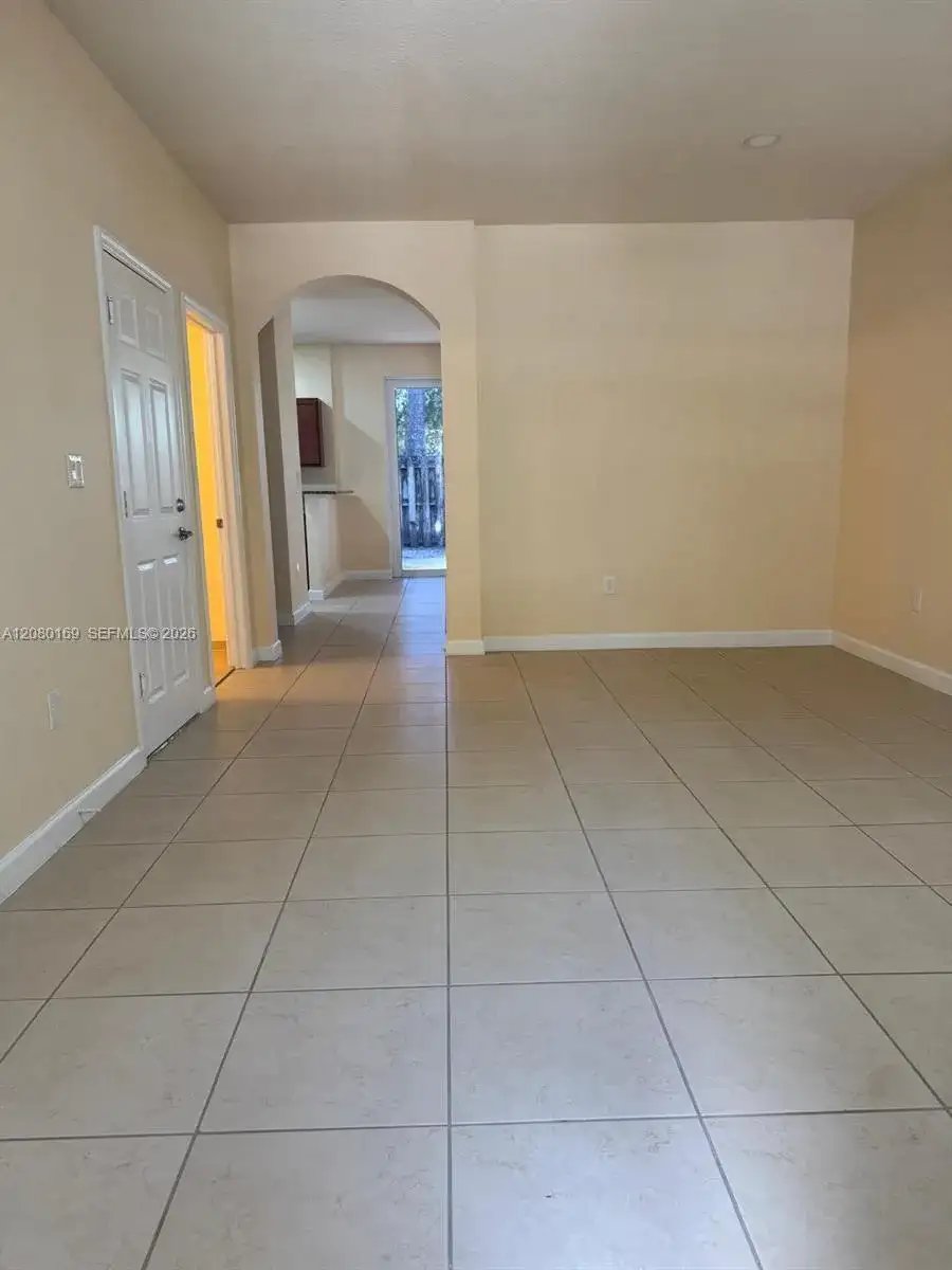 14720 SW 25th Ln # 14720, Miami FL 33185 photo 2