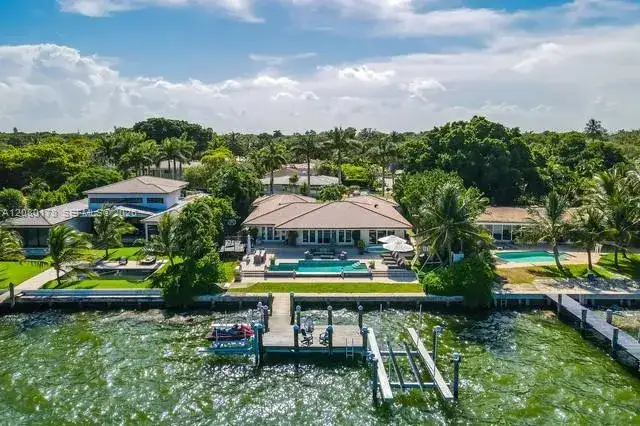 9999 NE 13th Ave, Miami Shores FL 33138 photo 2