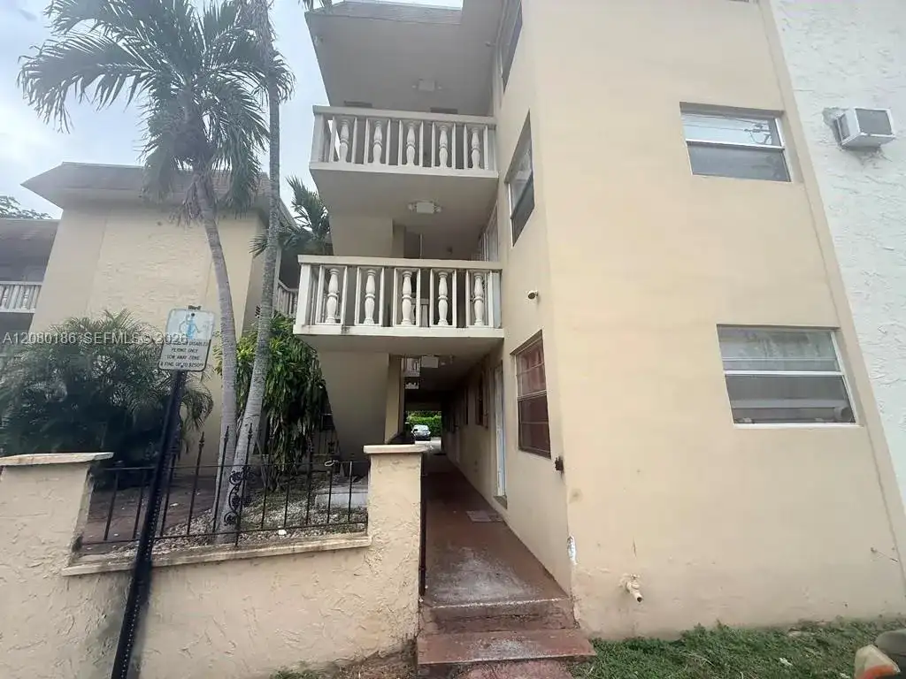 5391 W 22nd Ct # 205, Hialeah FL 33016 photo 2