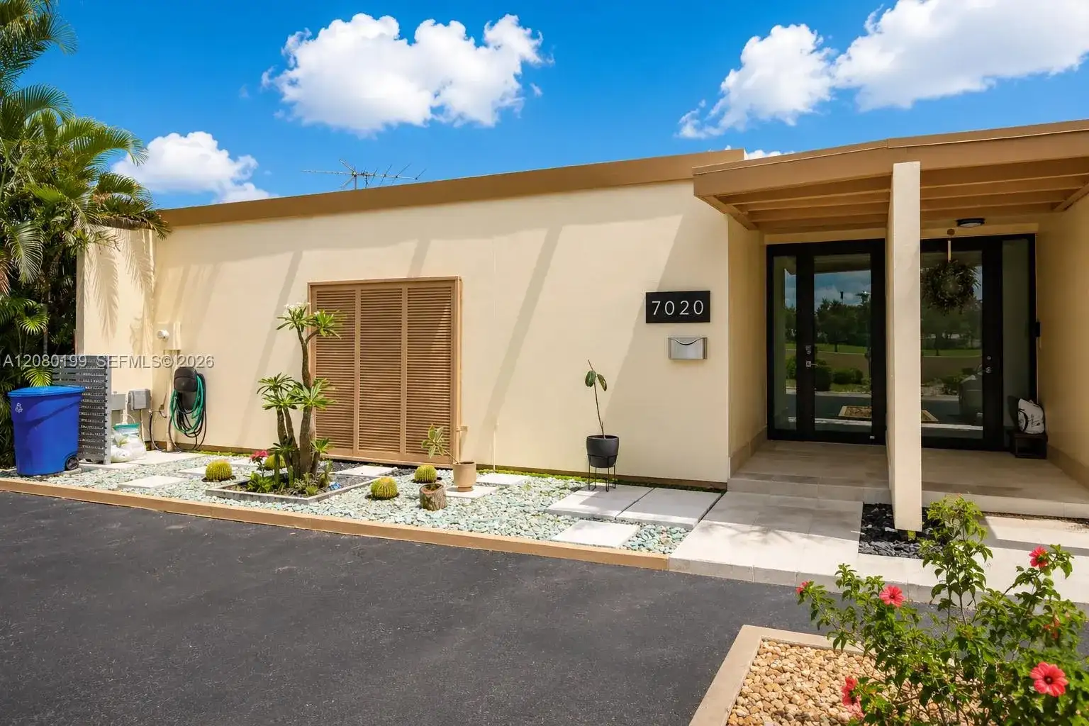 7020 Crown Gate Dr # 7020, Miami Lakes FL 33014 photo 3