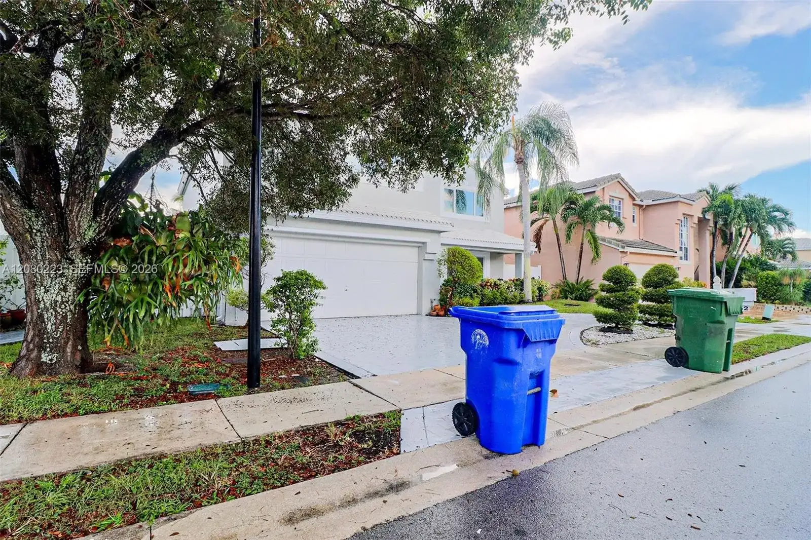 10262 SW 9th Ln, Pembroke Pines FL 33025 photo 3
