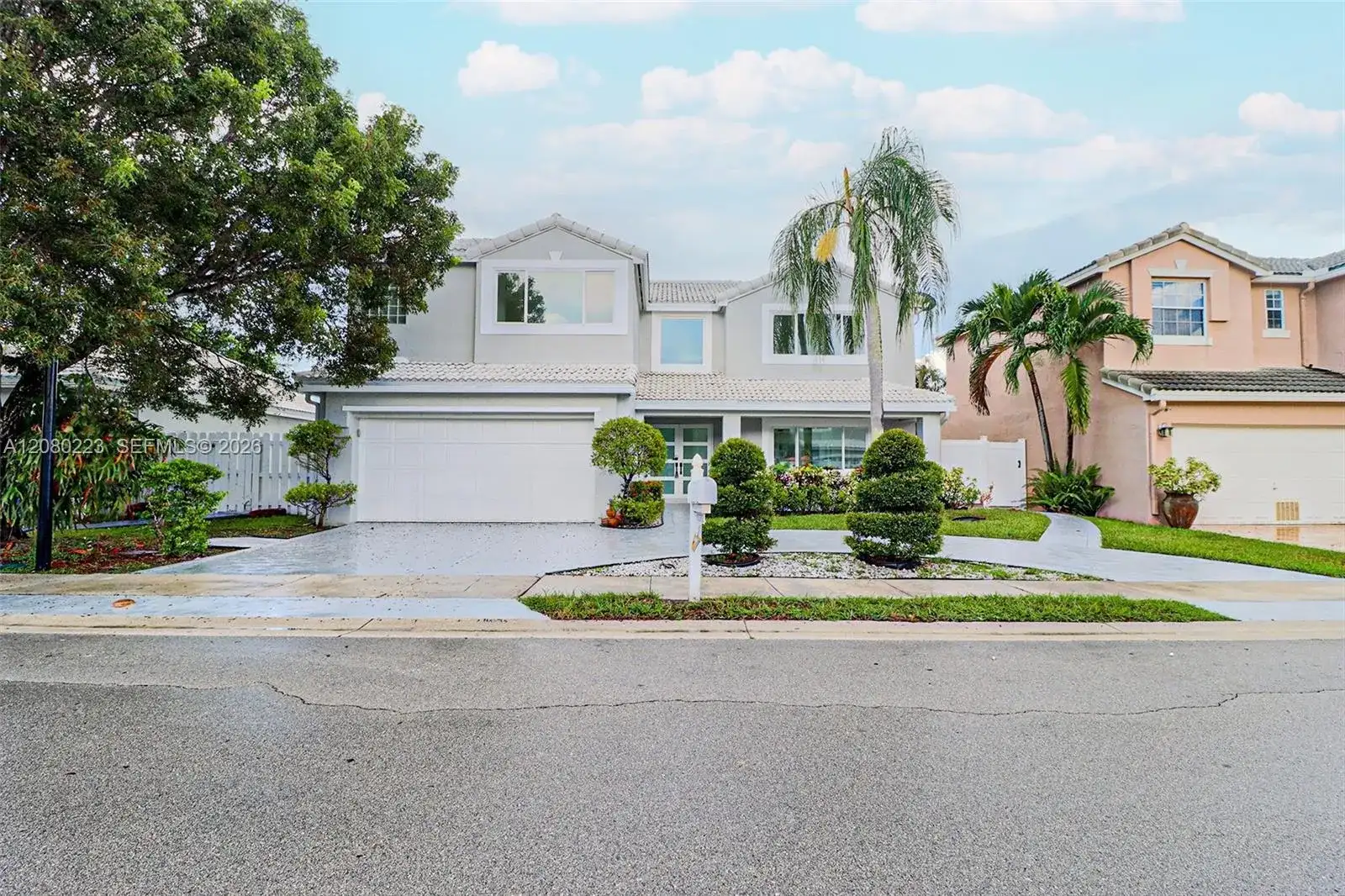10262 SW 9th Ln, Pembroke Pines FL 33025 photo 4
