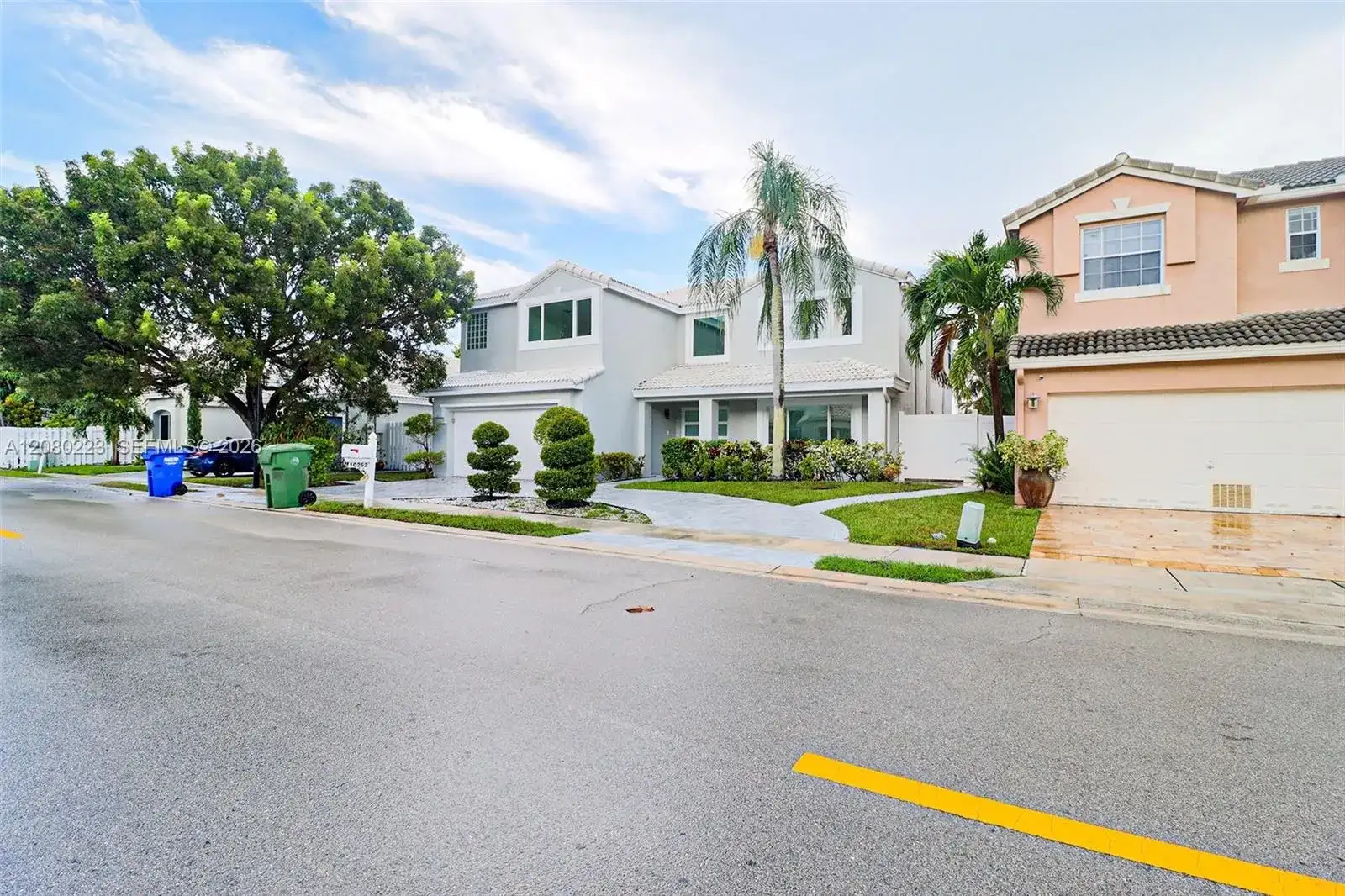 10262 SW 9th Ln, Pembroke Pines FL 33025 photo 5